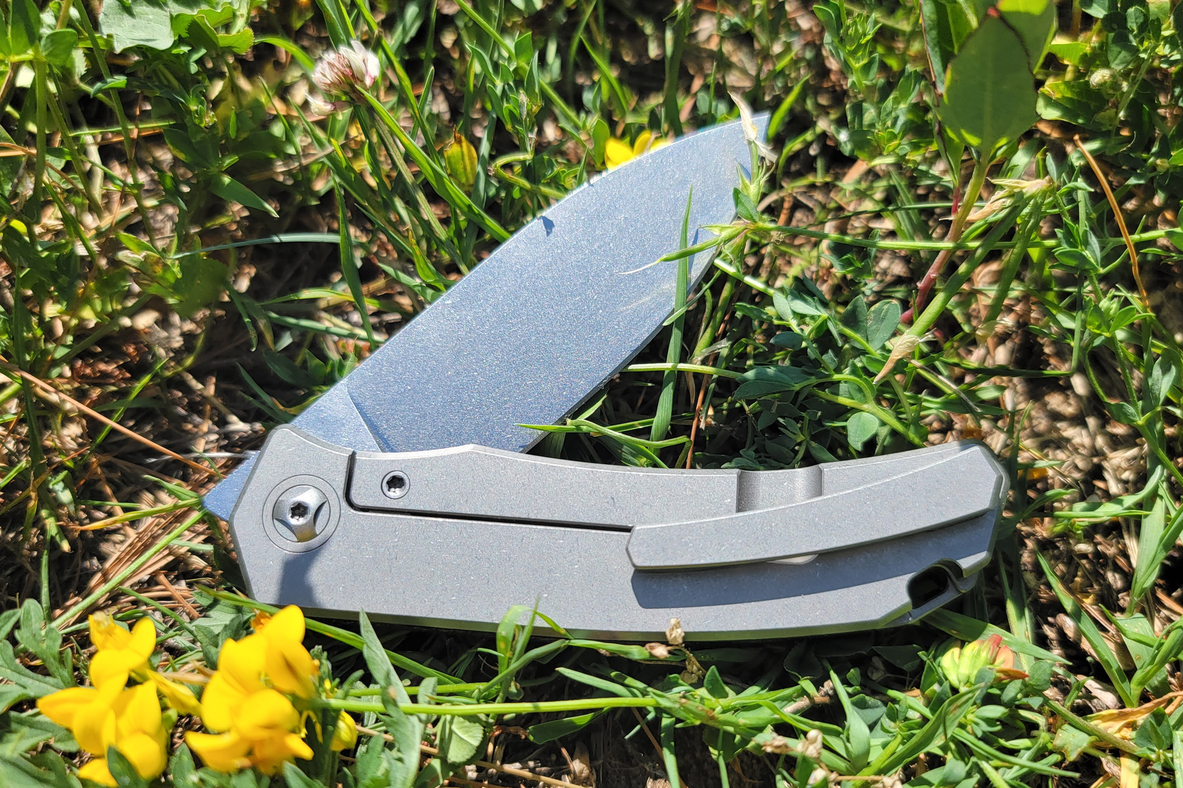 Site-Wide Knife Sale at Blade HQ: Save Over 50% on CRKT, Kershaw, Gerber, and More